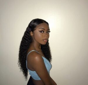 Deep wave weave wig for a bold look