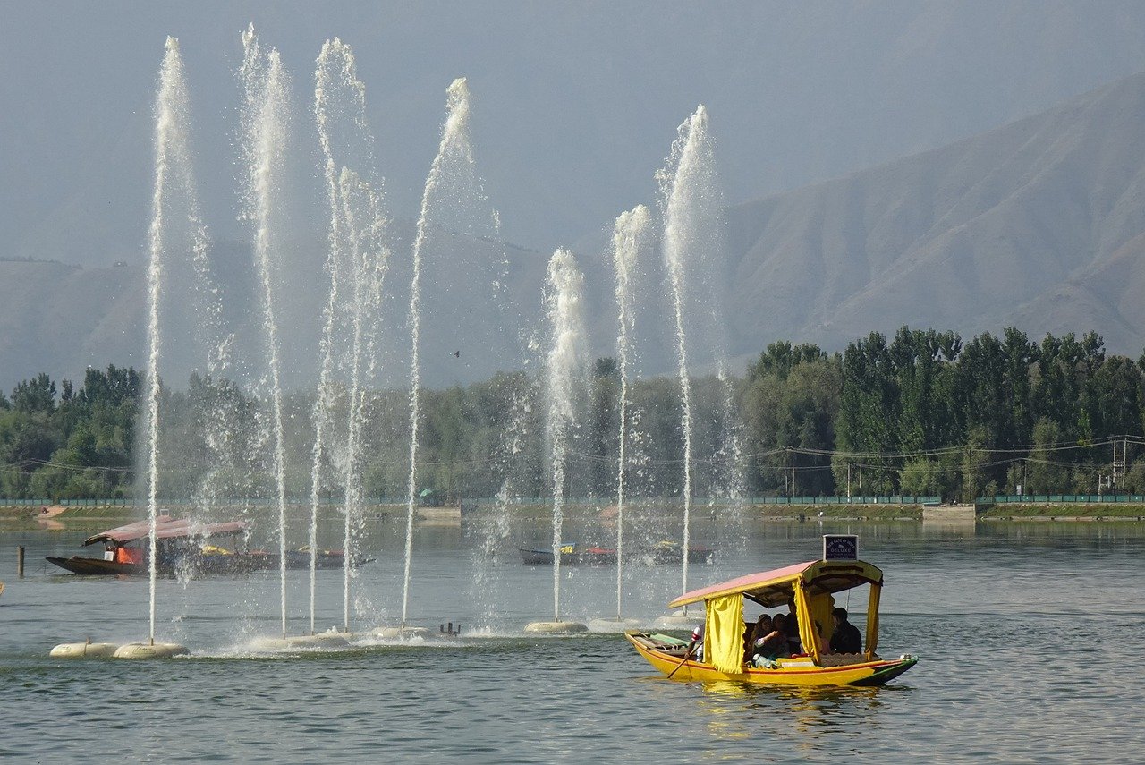 Amritsar Srinagar tour